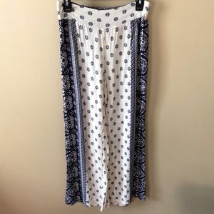 Patterned flare pants